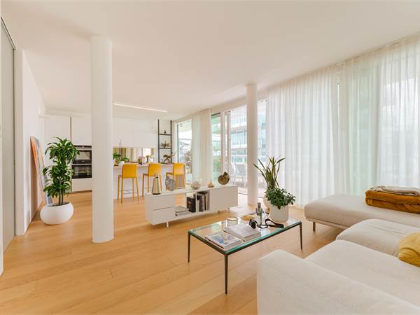 The Summer Houses Prestigiosa Penthouse in Vendita 